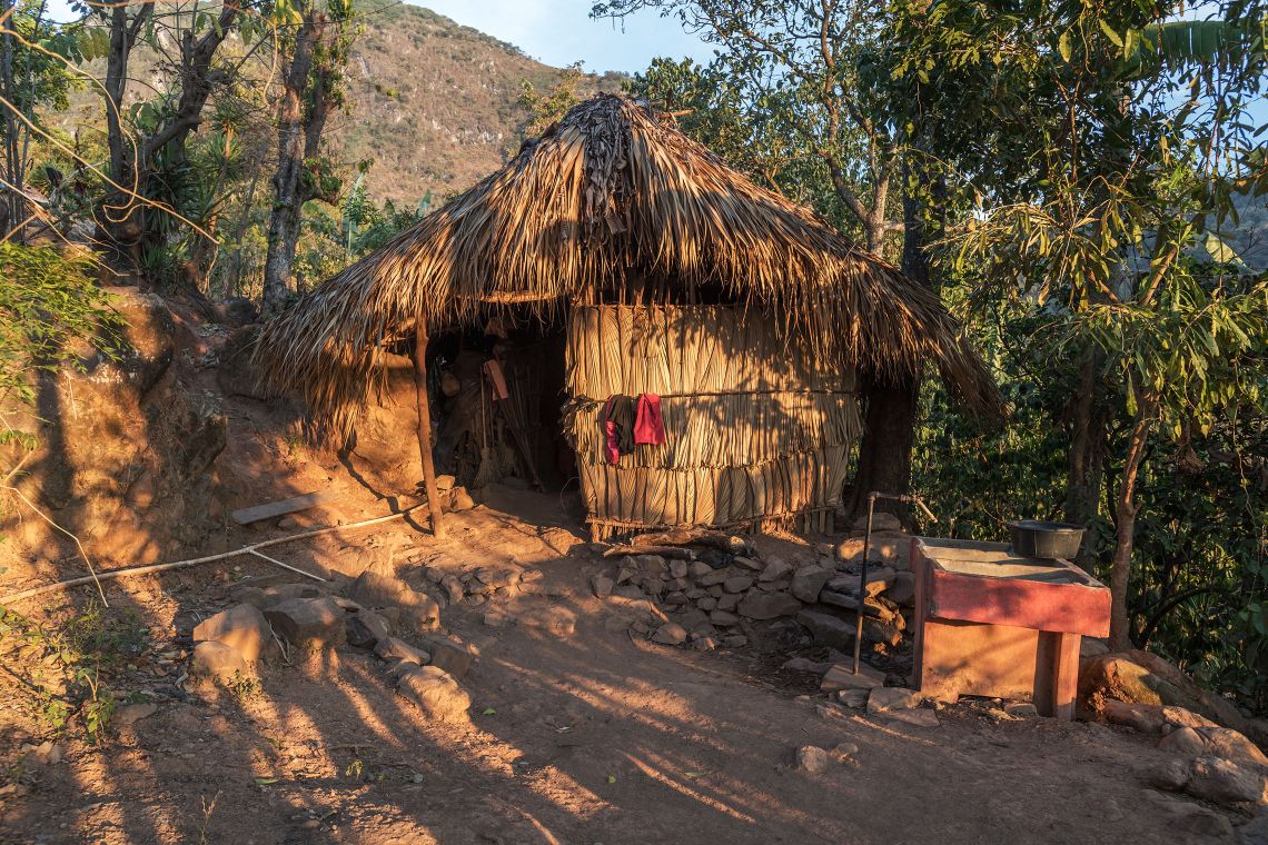 Eine typische guatemaltekische Hütte in den Bergen gelegen.